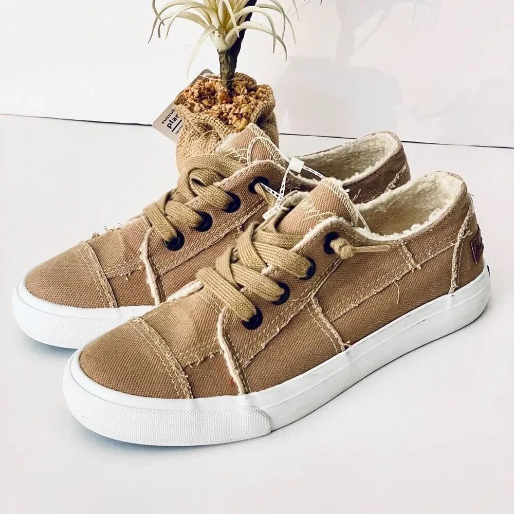 NWT Gorgeous Blowfish Malibu 8 Tan Sherpa Lined Memory foam Cushioned Sneakers - Picture 5 of 12